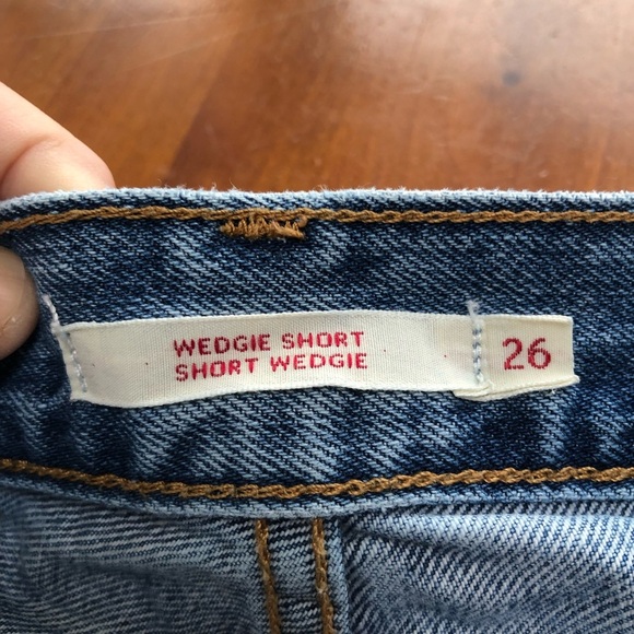 Levi's Blue Jean wedge Shorts Distressed Cut-Off Style size 26- hard to find - Picture 5 of 12